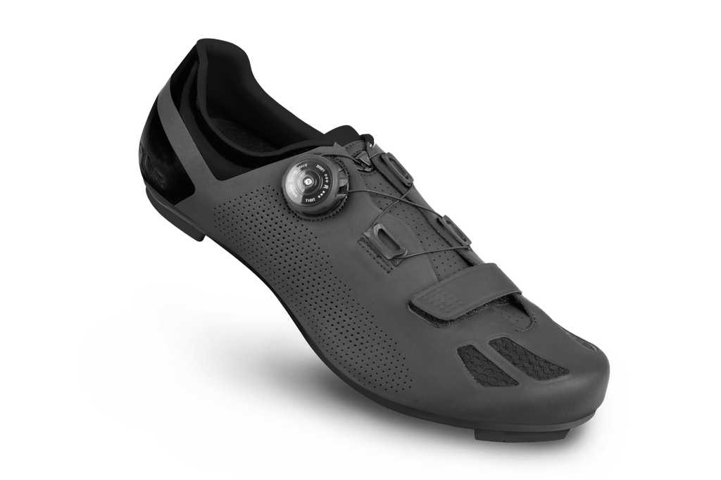 FLR F-11 országúti cipő [fekete, 46]