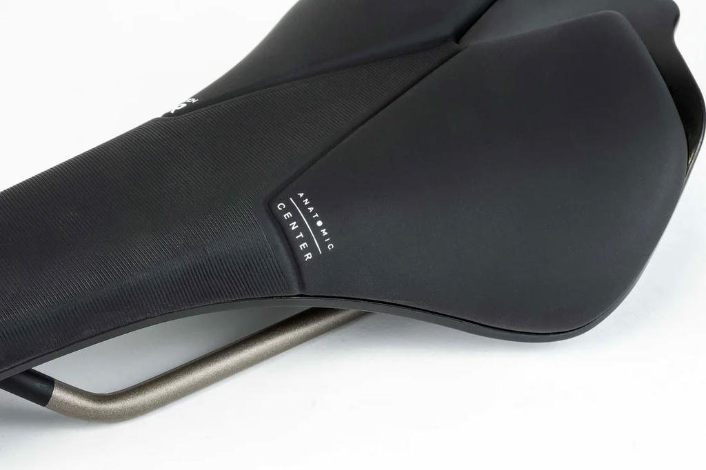 Nyereg PROLOGO SCRATCH NDR TIROX 140 HARD fekete